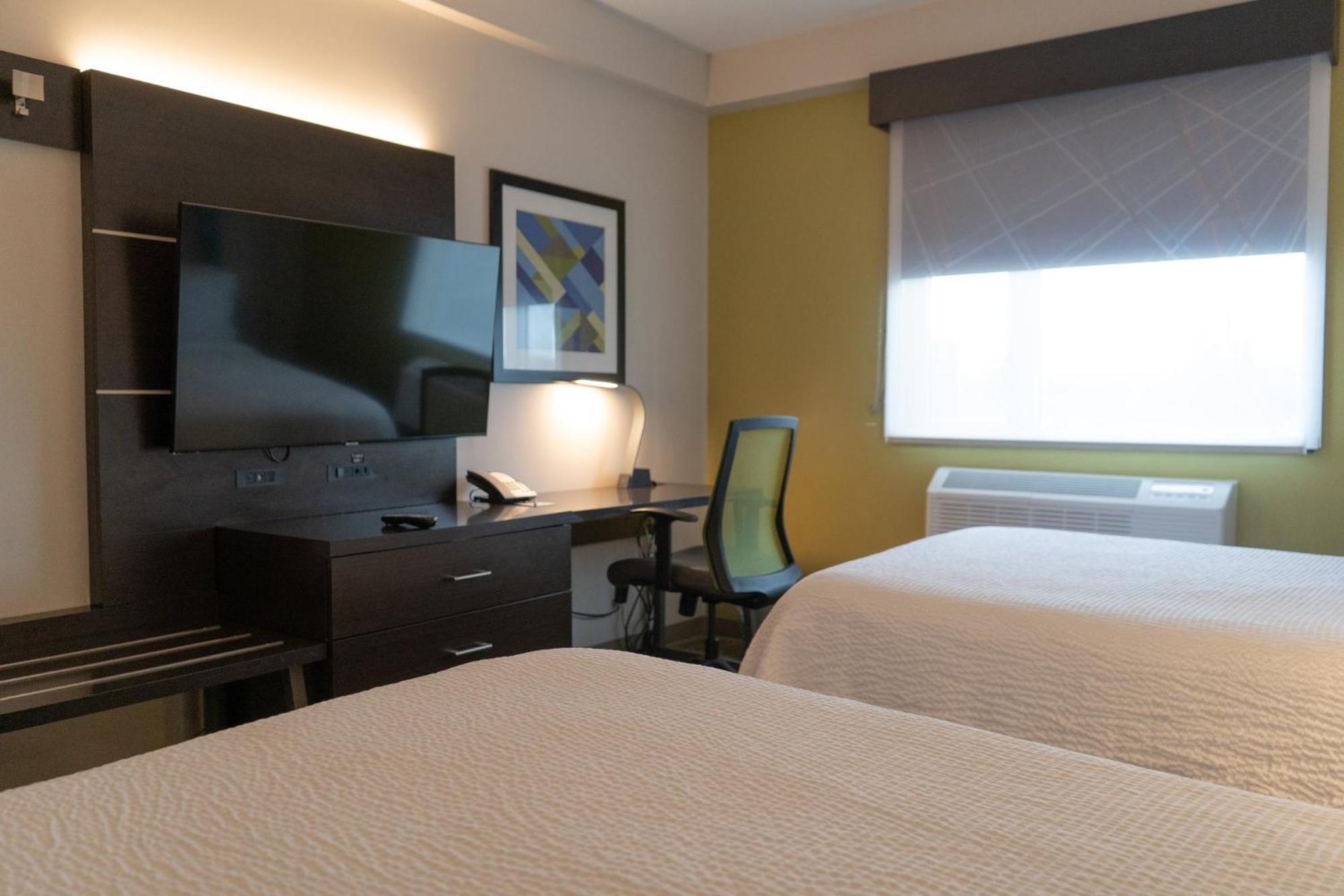 Express Maspeth By Ihg 2* New York